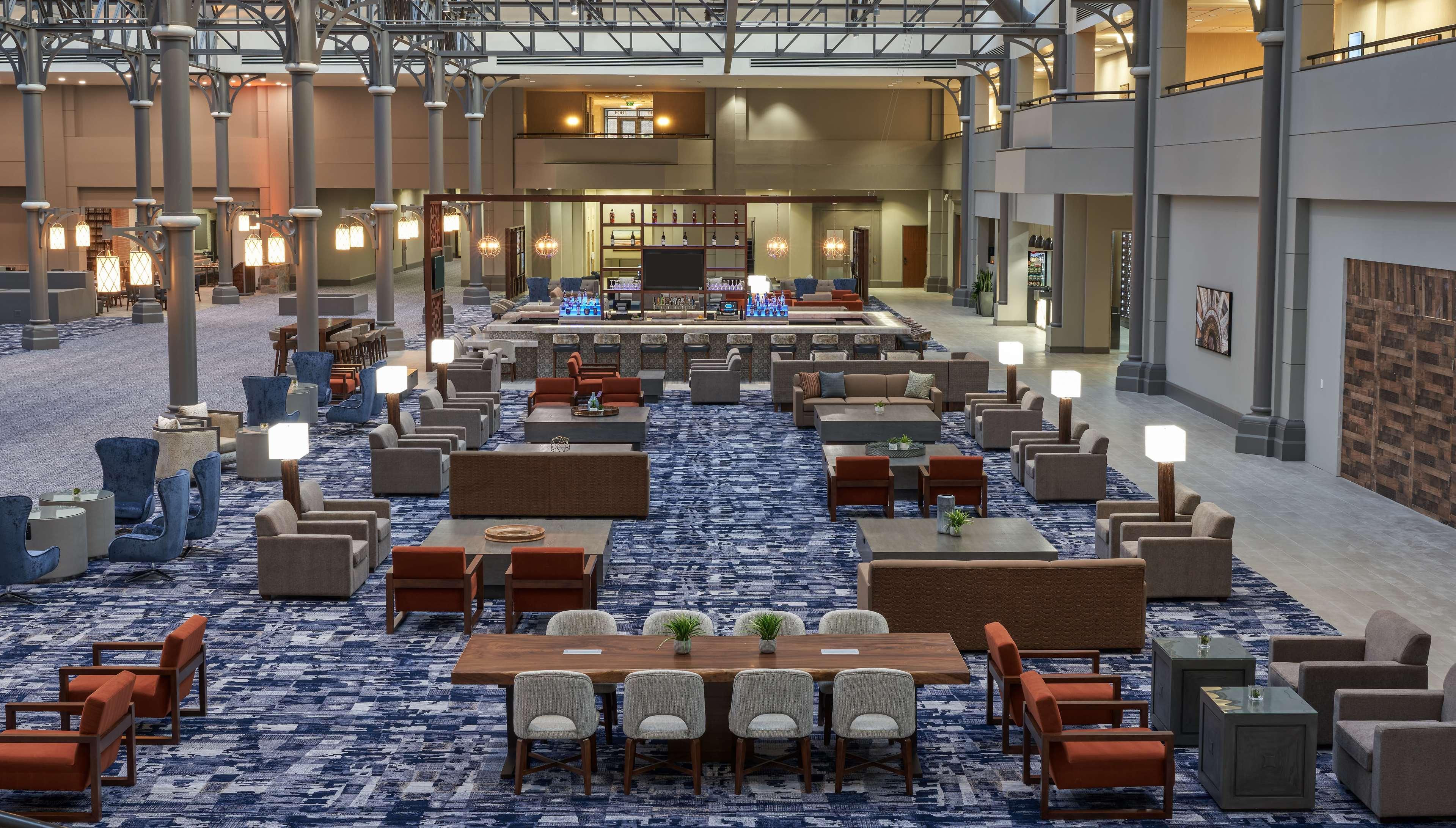 Hotel Hilton Houston North Esterno foto
