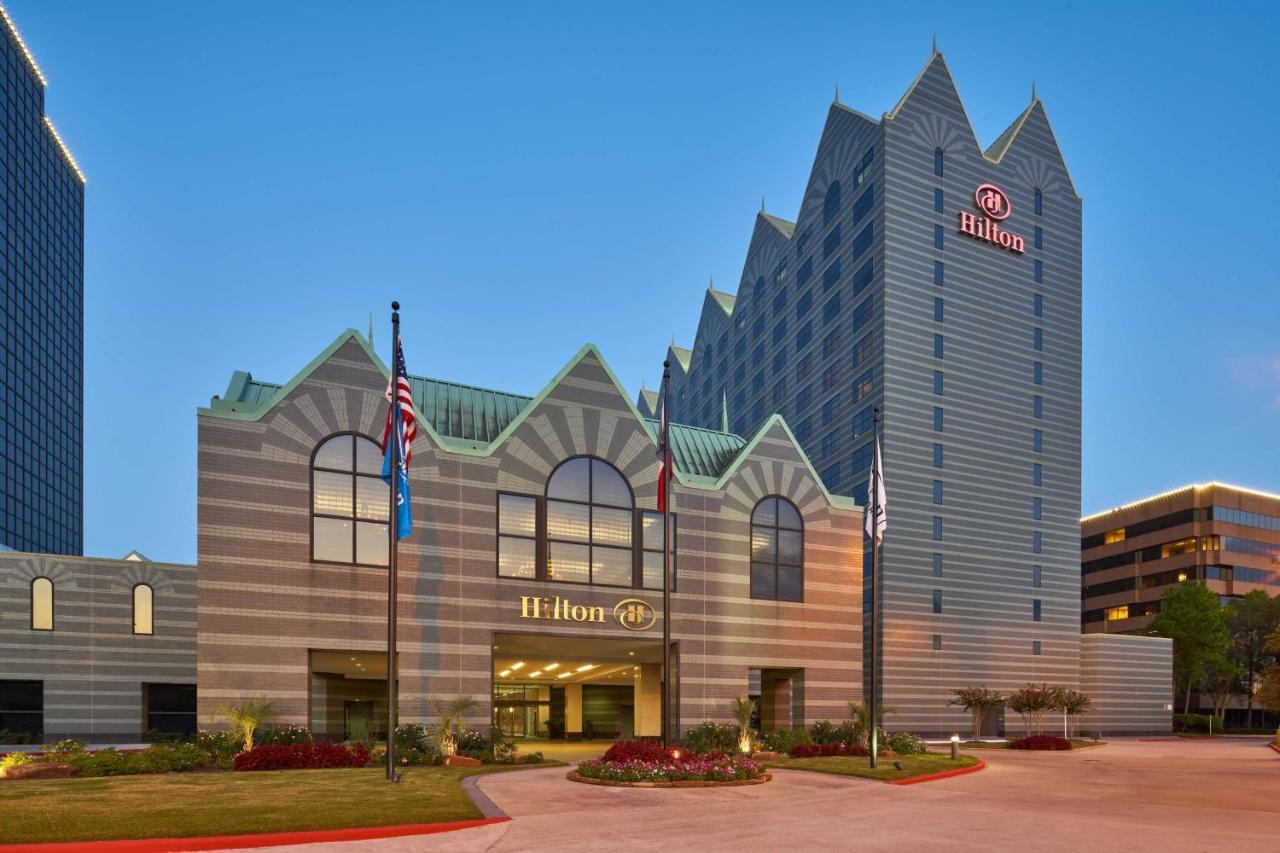 Hotel Hilton Houston North Esterno foto