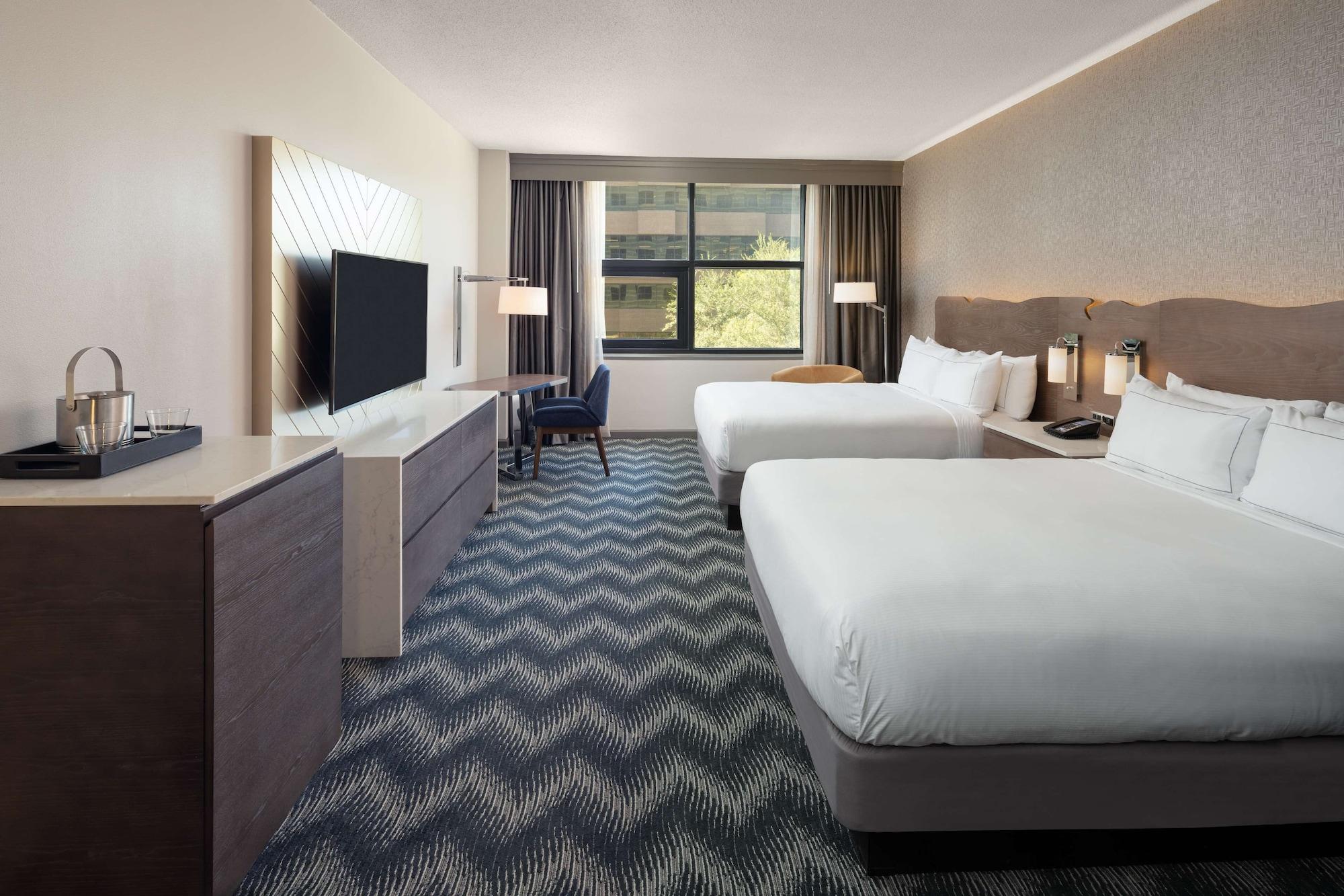 Hotel Hilton Houston North Esterno foto