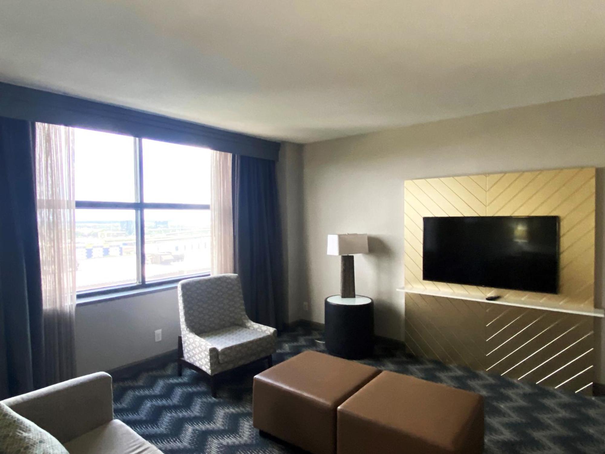 Hotel Hilton Houston North Esterno foto